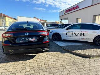 Honda Civic (2025) 2.0e:HEV Advance Black SKLADEM - náhled 37