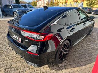 Honda Civic (2025) 2.0e:HEV Advance Black SKLADEM - náhled 5