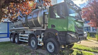 Iveco T-WAY AD410T45W 8x8, natahov�k