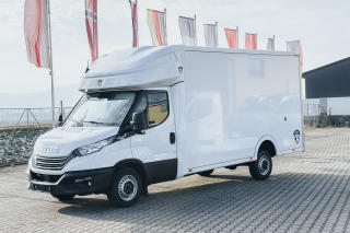 Iveco Daily 35S18H8A automat, klima