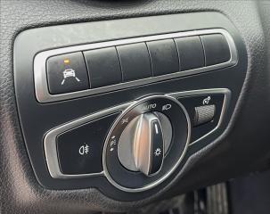 Mercedes-Benz Třídy C 180 Avangarde AMG-line ,111t.k - náhled 32