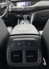 Opel Insignia 1,5 i,Turbo,121kW,serv.kn.,STK - náhled 27