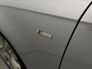 Audi A4 S-line Quattro 7Stron 2.0 TDI