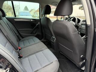 Volkswagen Golf 1.4 TSI STYLE VYBAVA. - náhled 11