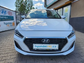 Hyundai i30 1.6-AUTOMAT-NAVI-TOP vbava