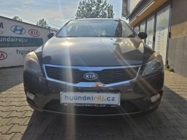 Kia Ceed 1.6-TAN-spot.cca 5.5l/100km