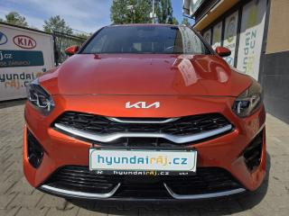 Kia Ceed 1.5-GT-Line-ZRUKA-PAM̍ SED.