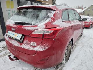 Hyundai i30 1.6-TAŽNÉ 1,3t-PRAV.SERVIS - náhled 9