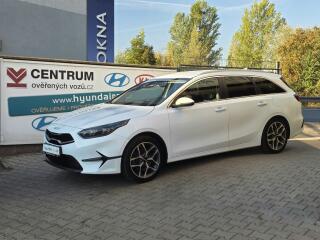 Kia Ceed 1.5-V Z�RUCE-AUTOMAT