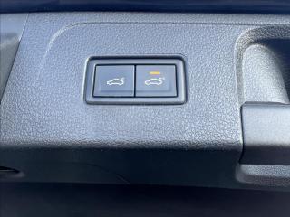 Volkswagen Passat GTE,Panorama,TZ,ACC,1.Maj - náhled 12