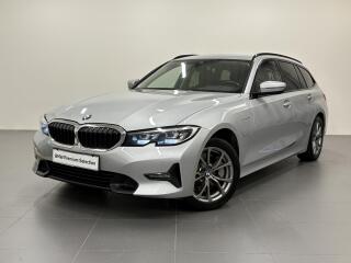 BMW 330e xDrive, Plug-in Hybrid