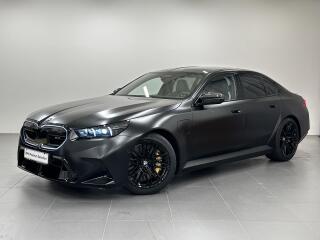 BMW M5 Sedan