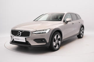 Volvo V60 CC B4 AWD PRO AUT REZERVACE