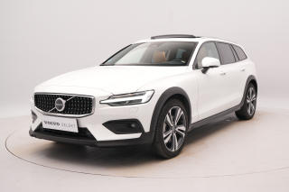 Volvo V60 CC B5 AWD ULTIMATE AUT 1.maj.