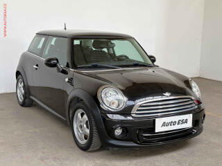 Mini Cooper 1.6 i, V�h�ev sed