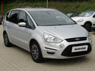 Ford S-MAX 2.0 TDCi, AC, v�h�ev sed.