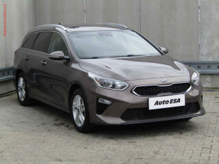 Kia Ceed 1.4 T-GDI, �R, servis.kniha
