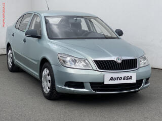 �koda Octavia 1.2 TSI, 1.maj,�R, AC, z�mek