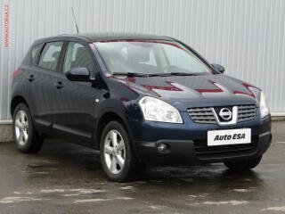 Nissan Qashqai 2.0 dCi 4x4, AC, panor