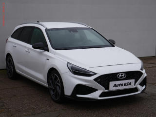 Hyundai i30 1.5T-GDI, R, LED