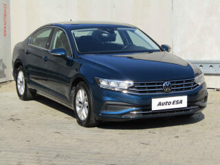Volkswagen Passat 1.5 TSi, �R, LED, park.�idla