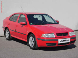�koda Octavia 1.6i, AC