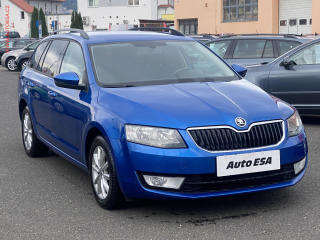 koda Octavia 1.6 TDi, R, AC, vhev sed.