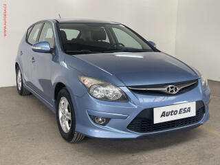 Hyundai i30 1.6i, �R, AC, temp