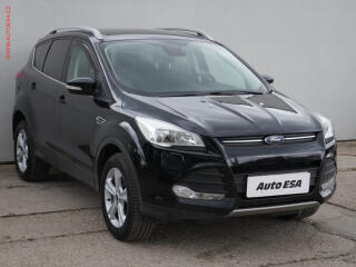Ford Kuga 1.5 Ecoboost, AC, v�h�ev sed