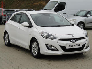 Hyundai i30 1.6i, 1.maj,R, AC, temp