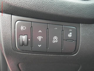 Kia Ceed (2016) 1.6 CRDi, ČR, AC, navi, park - náhled 18