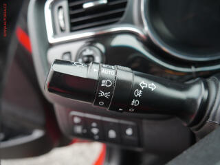 Kia Ceed (2016) 1.6 CRDi, ČR, AC, navi, park - náhled 20