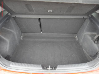 Kia Ceed (2016) 1.6 CRDi, ČR, AC, navi, park - náhled 7