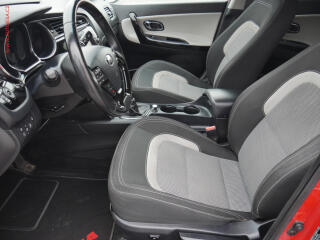 Kia Ceed (2016) 1.6 CRDi, ČR, AC, navi, park - náhled 9