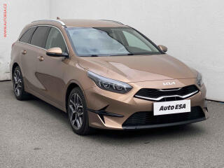 Kia Ceed 1.5 T-GDi SW, 1.maj,�R, TOP