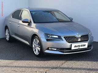 �koda Superb 2.0 TDi, �R, DSG, LED
