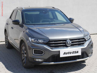 Volkswagen T-Roc 1.5TSi, LED, v�h�ev.sed