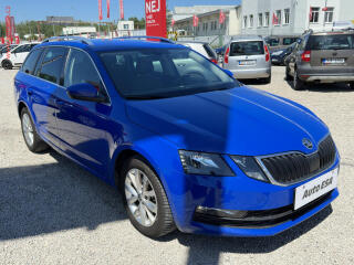 �koda Octavia 1.6 TDi, AT, navi, autoAC