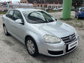 Volkswagen Jetta 1.6i, servis.kniha, AC
