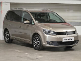 Volkswagen Touran 1.6 TDi, Navi, AC, park.�idla
