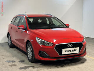 Hyundai i30 1.6 CRDi, 2.maj, servis.kniha