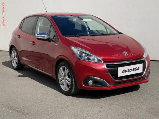 Peugeot 208 1.2 VTi, Style, navi, kamera