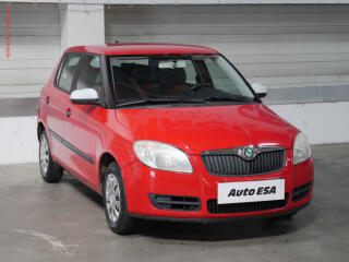 �koda Fabia 1.2i, 2.maj,�R, servis.kniha