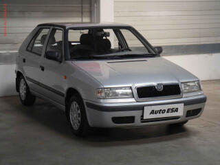 �koda Felicia 1.3i, 2.maj,�R, servis.kniha