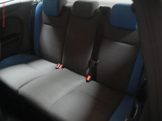 Ford Focus (2006) 2.5, xenon, autoAC - náhled 12