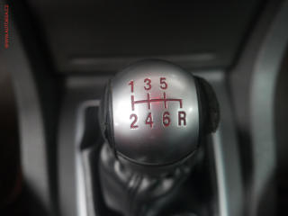 Ford Focus (2006) 2.5, xenon, autoAC - náhled 19