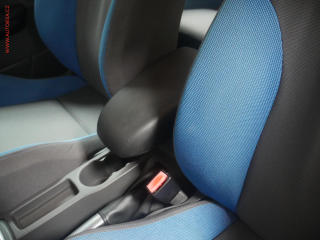 Ford Focus (2006) 2.5, xenon, autoAC - náhled 20