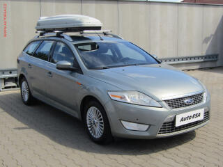 Ford Mondeo 2.0i, AC, park.�idla