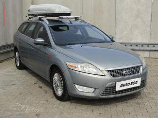 Ford Mondeo 2.0i, AC, park.�idla