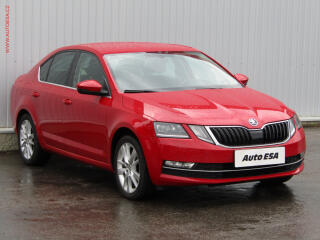 �koda Octavia 2.0 TDi, 1.maj,�R, LED